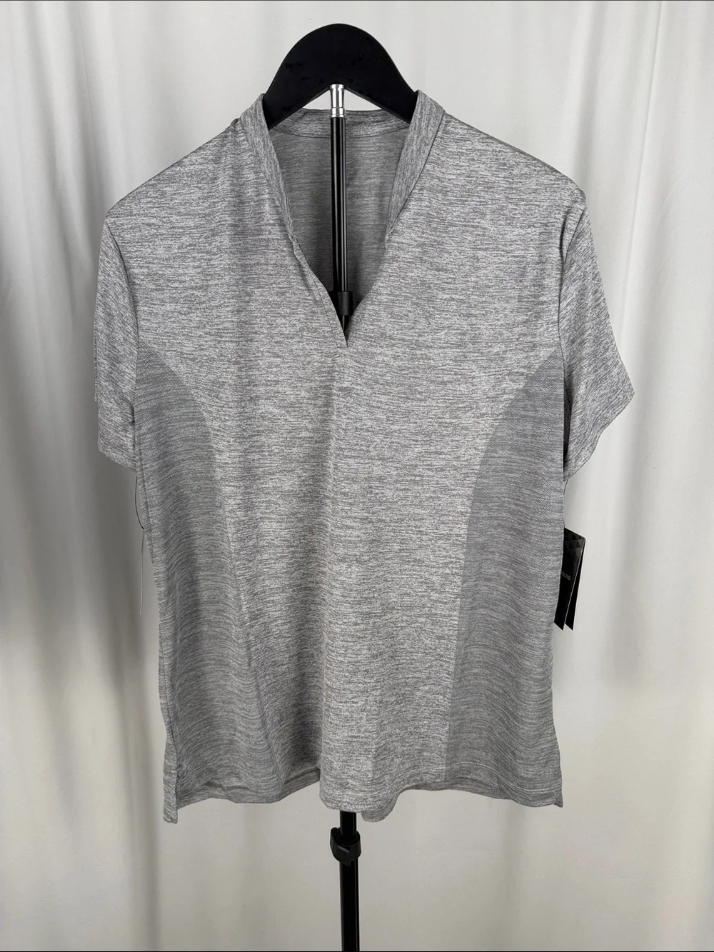 NWT Nike Golf Zonal Cooling Dri-FIT Gray Short Sleeve Top XL